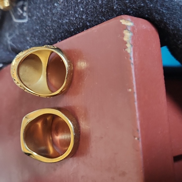 2 Set 10k Rings - Picture 4 of 4